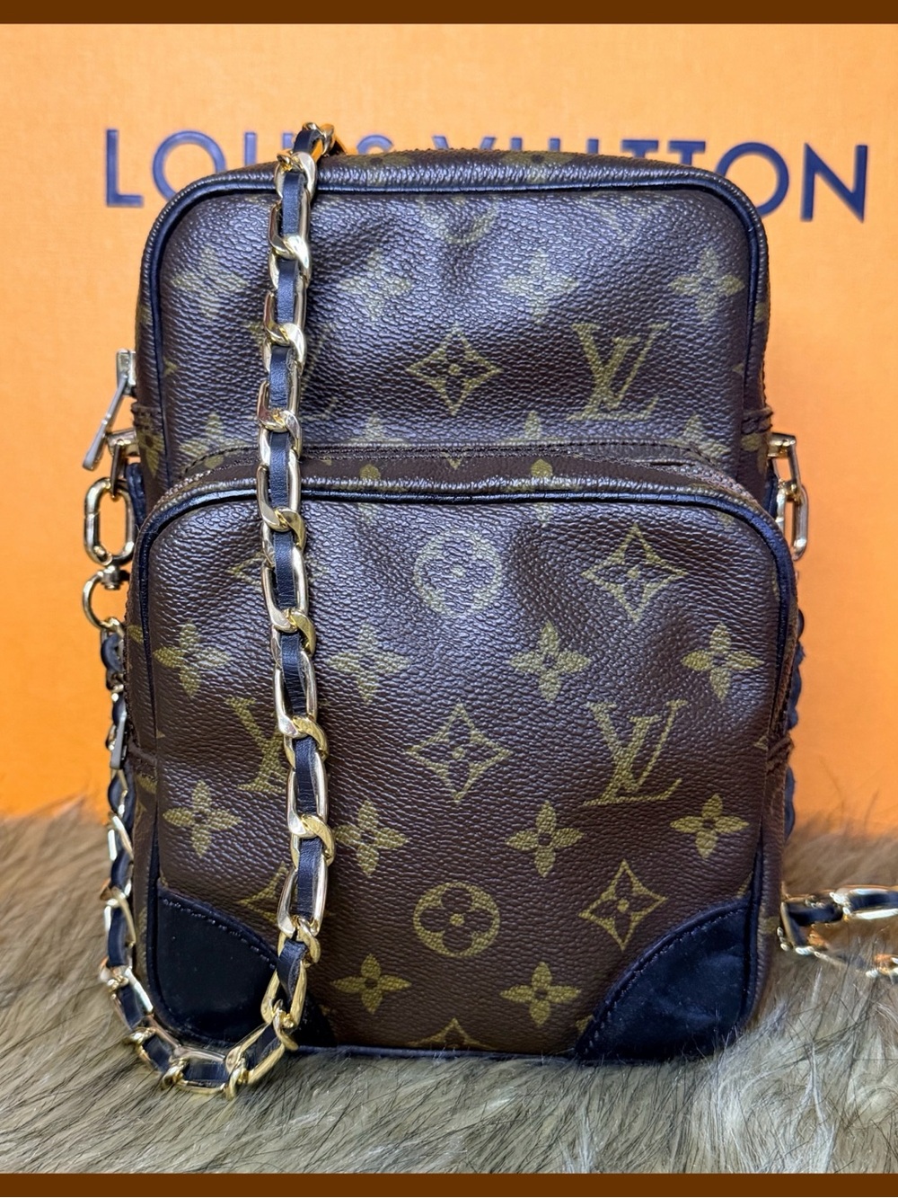 Louis Vuitton Monogram Crossbody bag